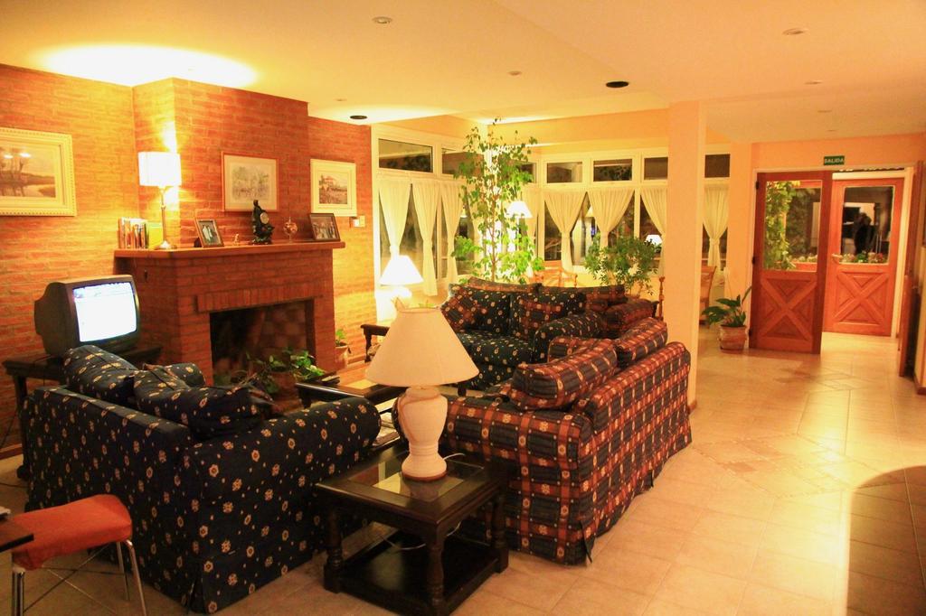 Hosteria Solar De La Costa ปูแอร์โตมาดริน ภายนอก รูปภาพ